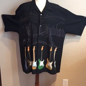 Men’s black polyester shirt